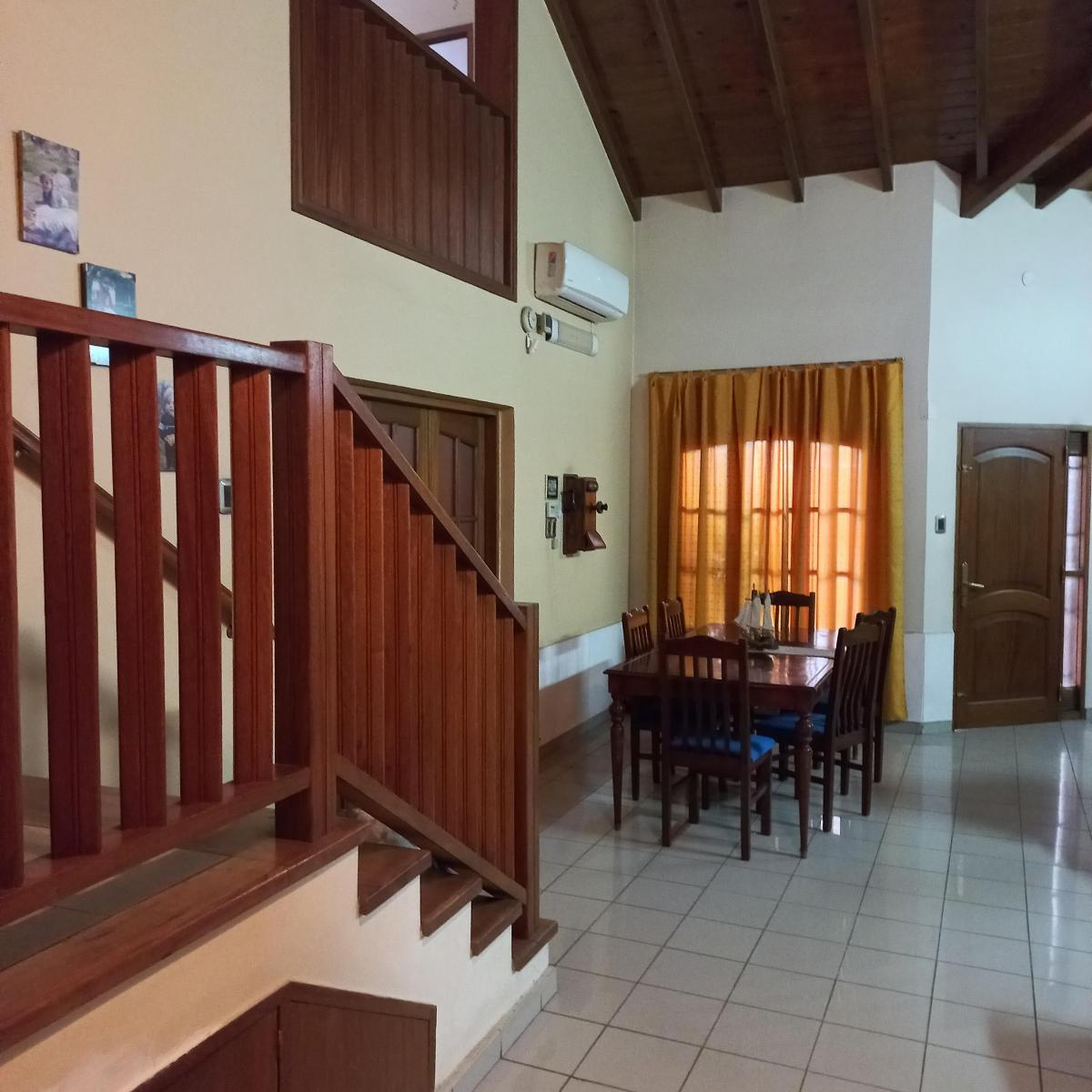 Casa de Primera 1
