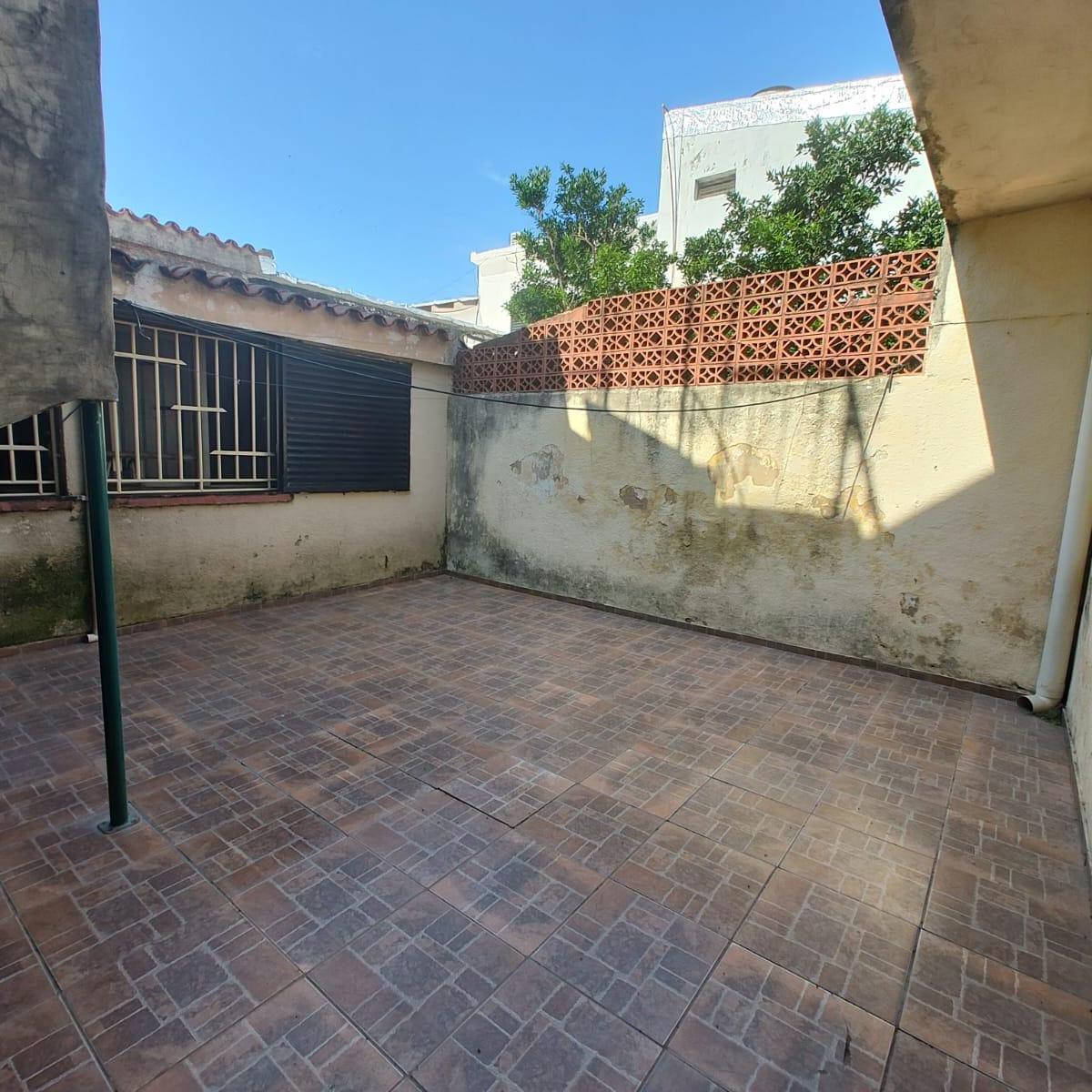 Casa Planta Baja con Cochera - Barrio Alvear 2