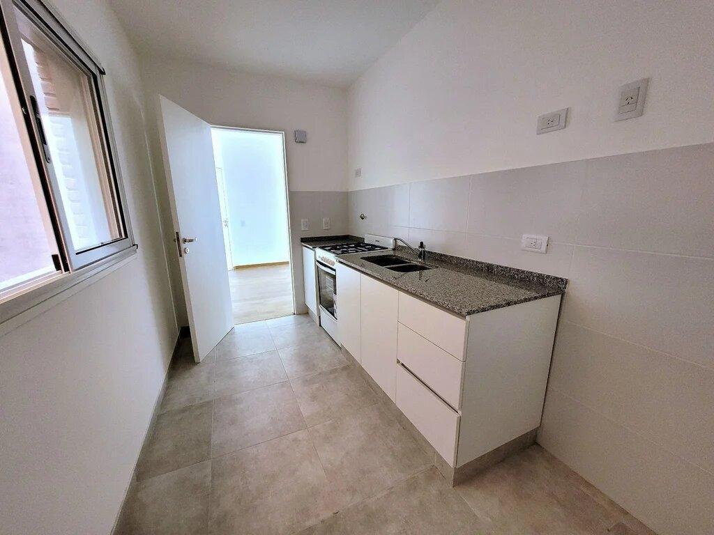 Departamento en Venta Luis Agote 3