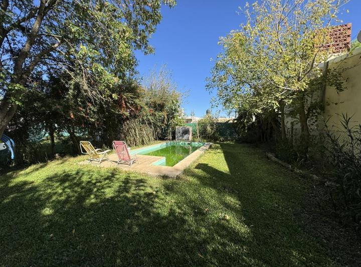 Casa en Venta 2 Dormitorios - Pileta - Garita 15 5