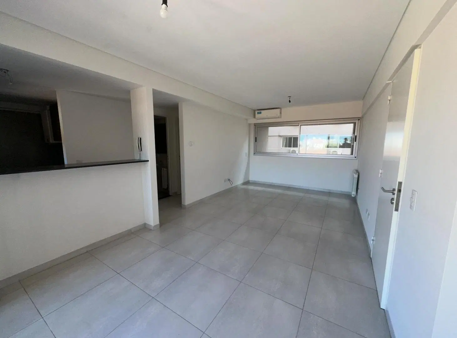 Departamento un dormitorio, cochera y baulera - Parrillero - Barrio Martin 3