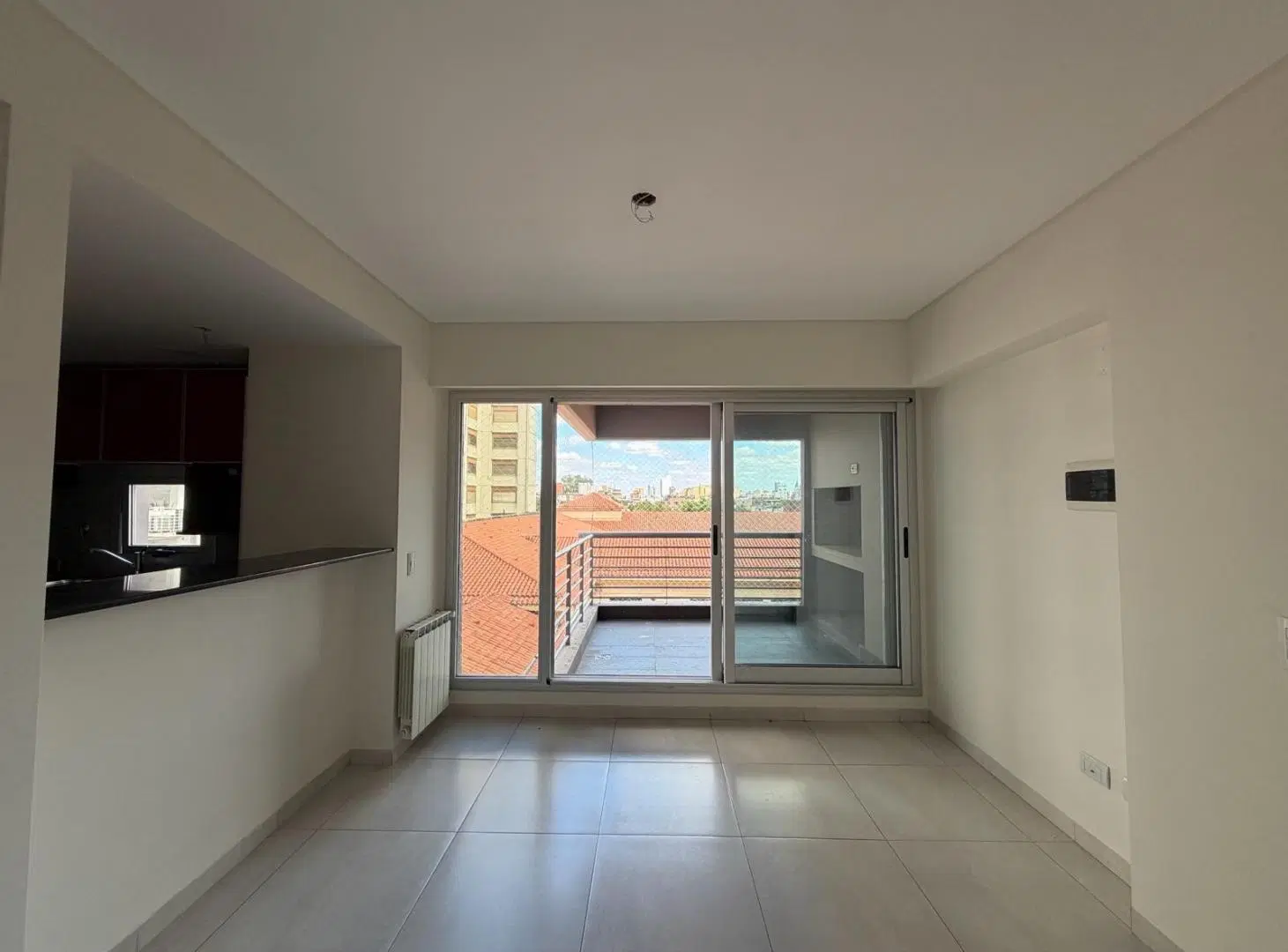 Departamento un dormitorio, cochera y baulera - Parrillero - Barrio Martin 1