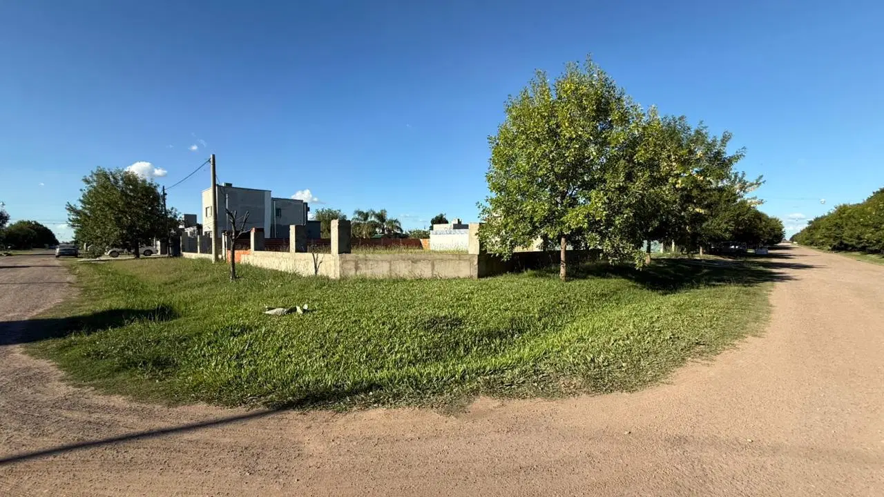 Terreno en Funes City 4