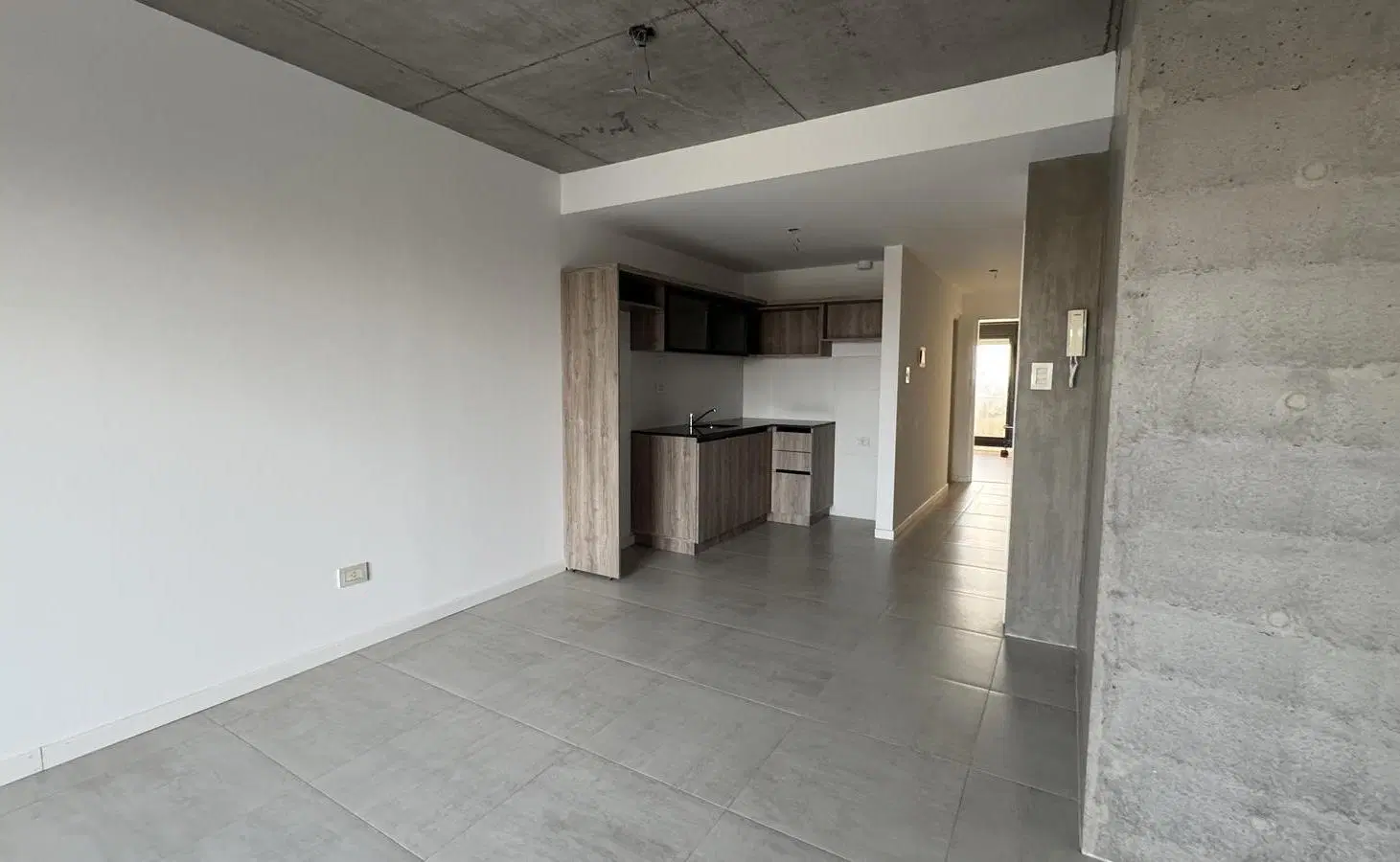 Departamento en Luis Agote 3