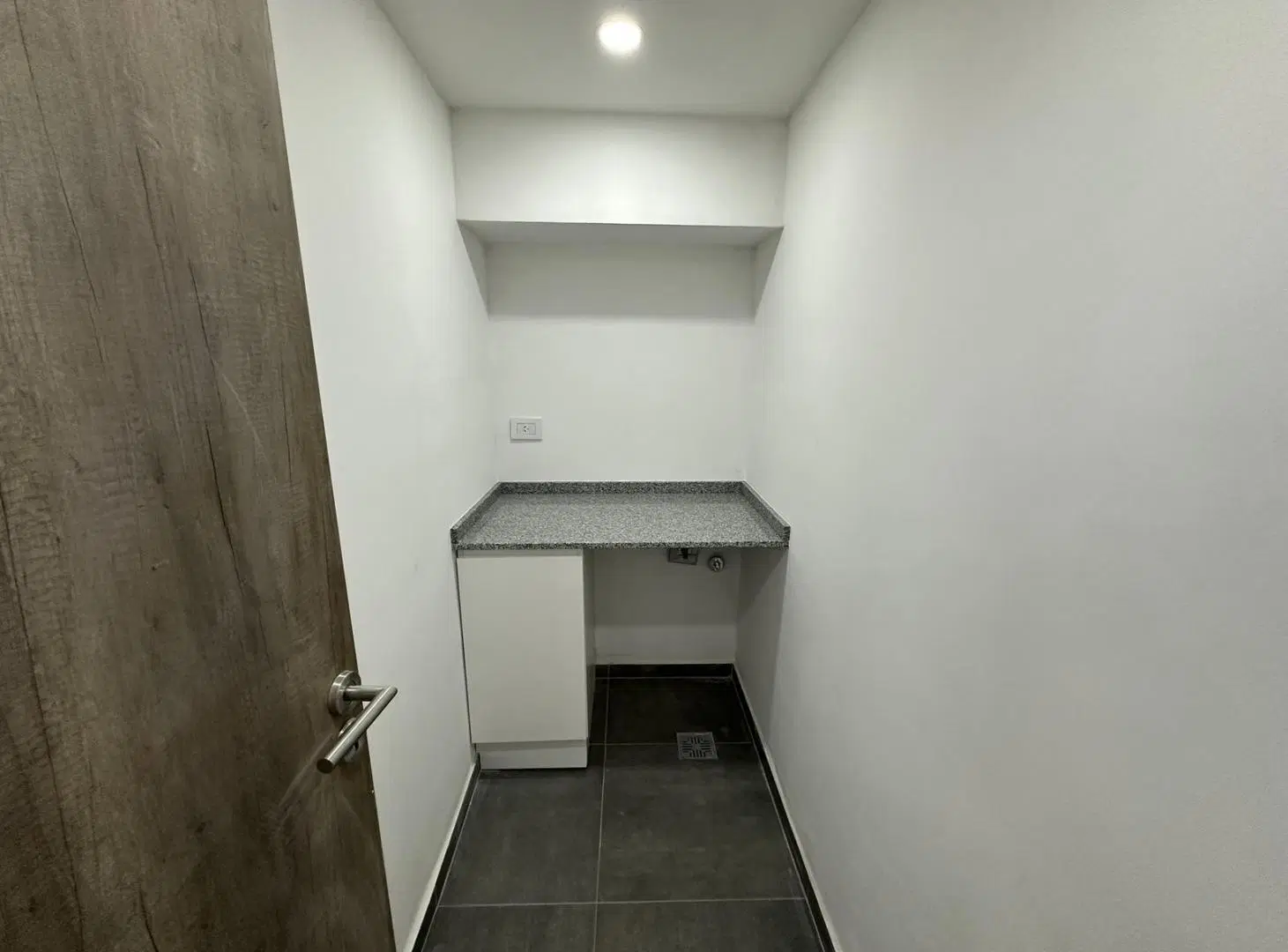 Departamento 2 dormitorios al frente - Balcón corrido - A estrenar 2
