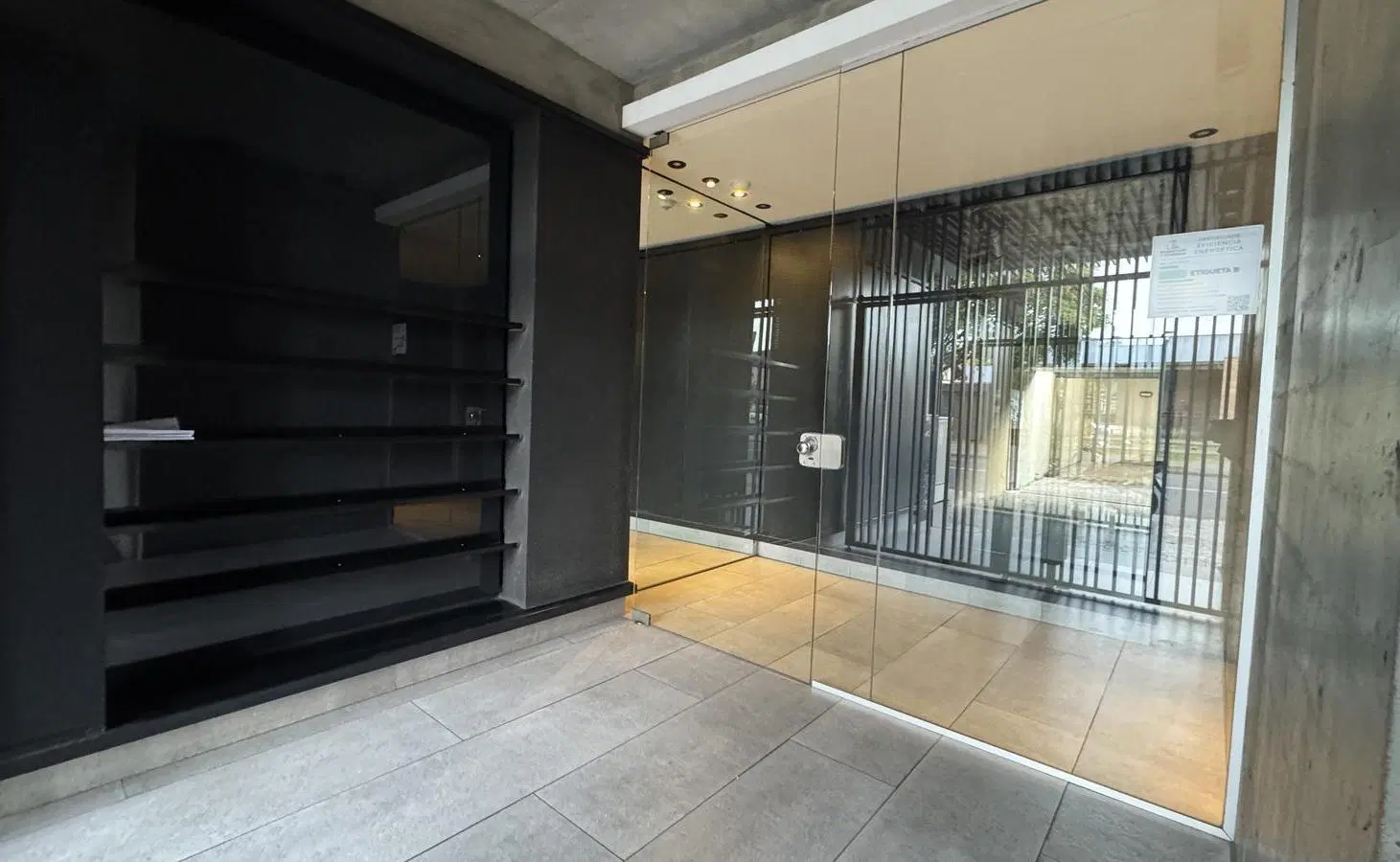 Departamento en Luis Agote 5