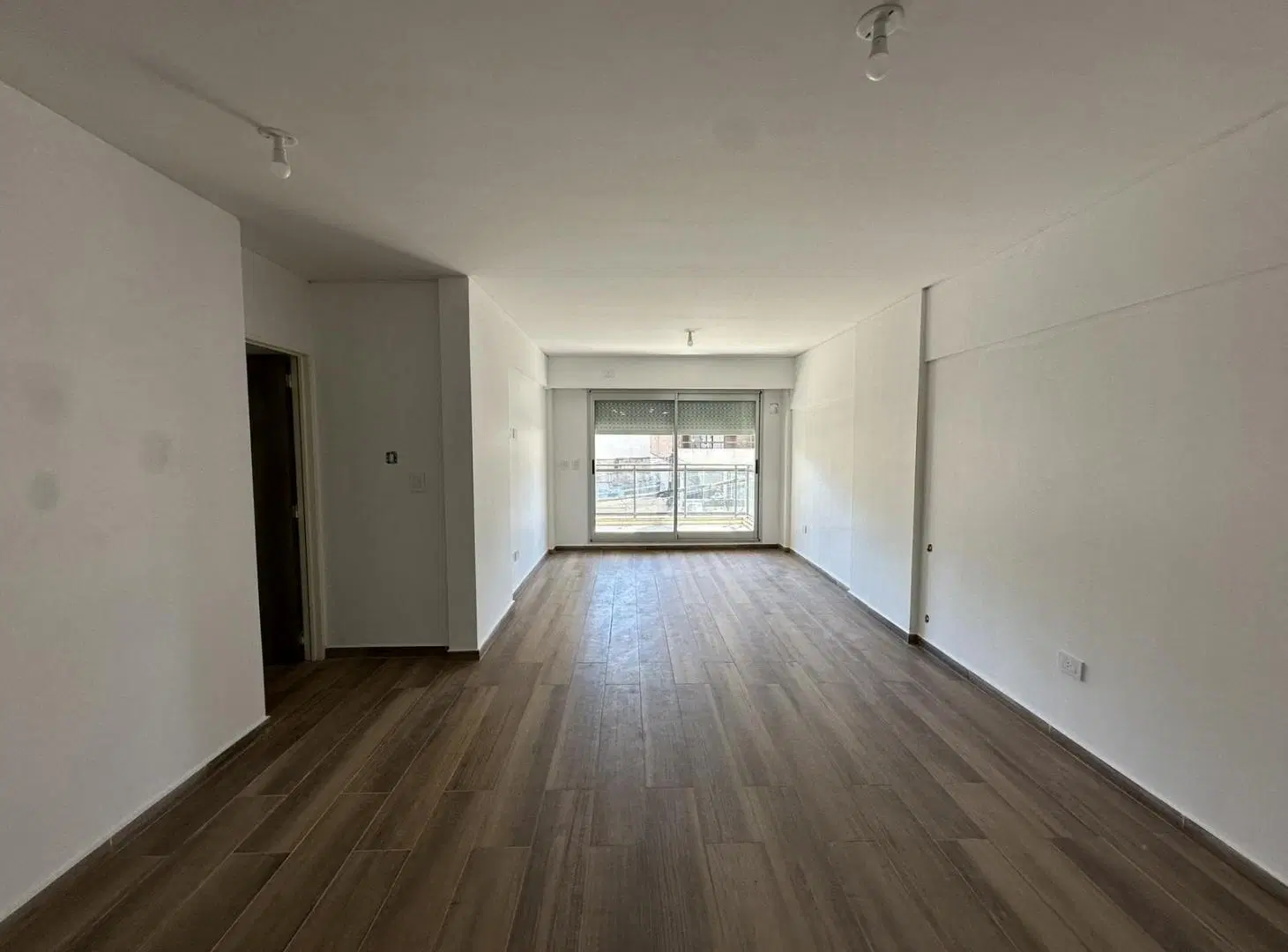Departamento 2 dormitorios al frente - Balcón corrido - A estrenar 3
