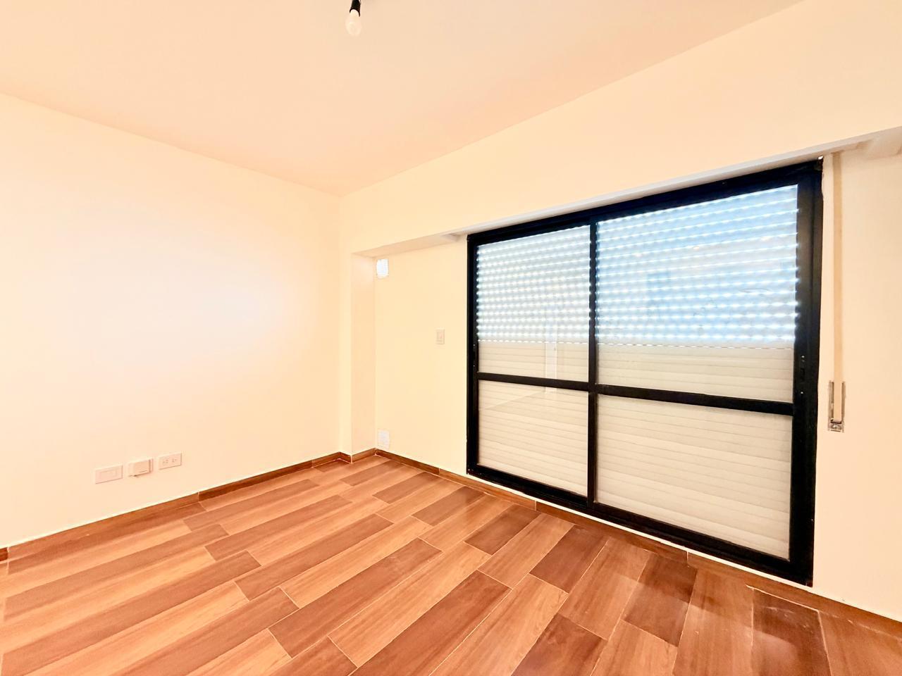 Foto de Monoambiente en Zona Centro con patio, imagen 4