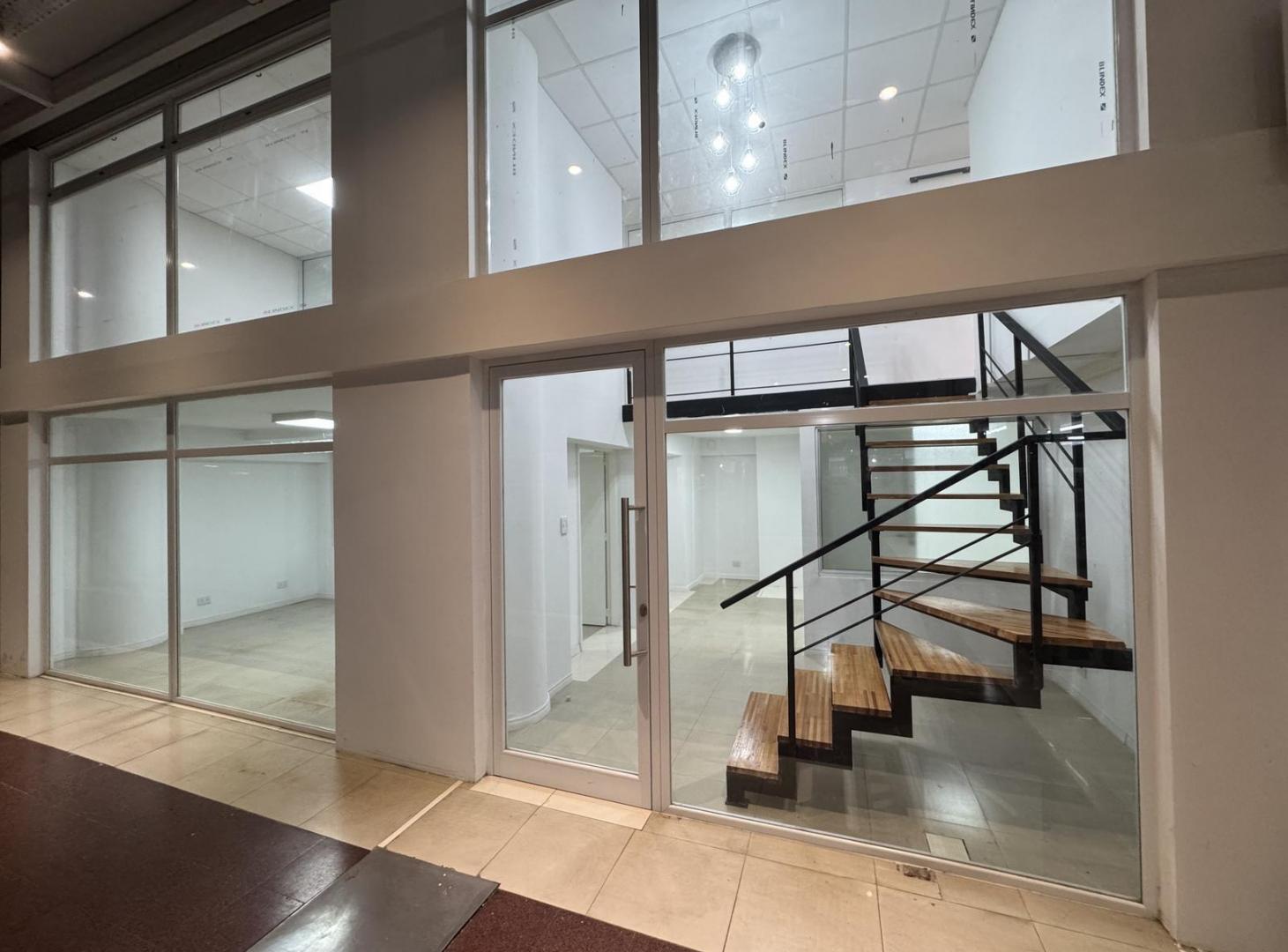 Foto de Oficina en Alquiler - Galeria Cesar, imagen 1