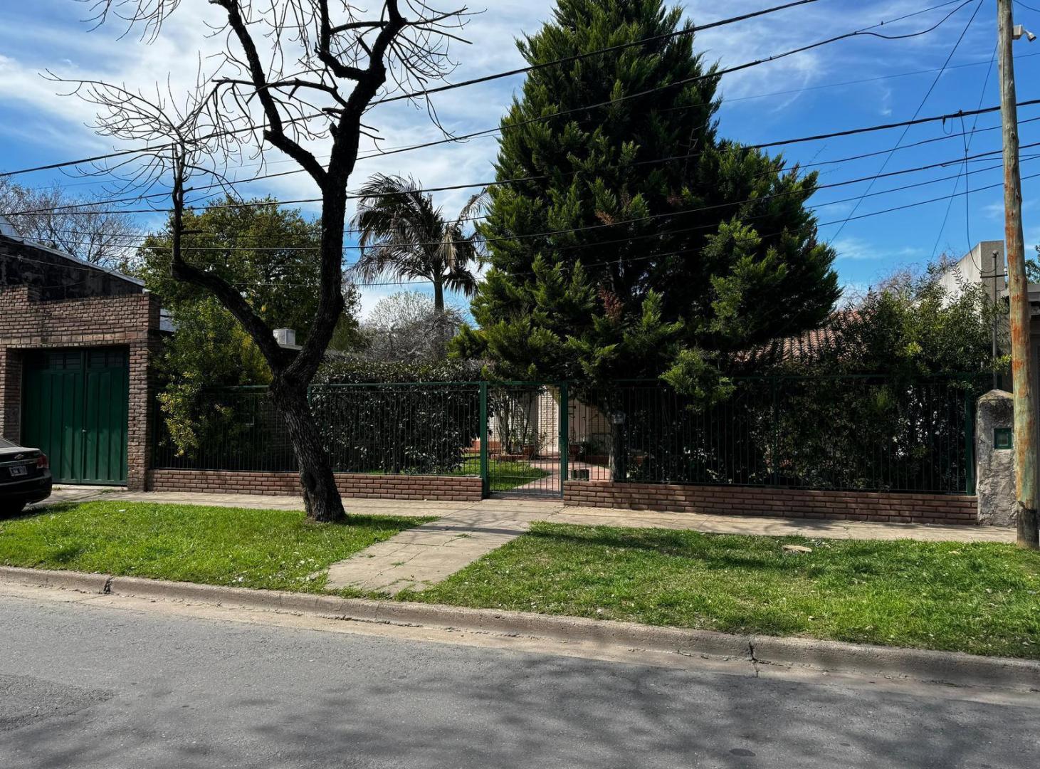 Foto de Casa tres dormitorios y jardín en Funes Centro, imagen 4