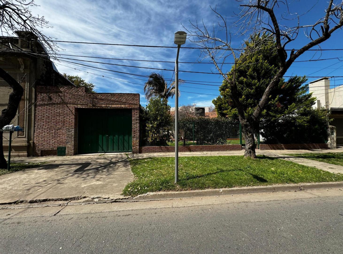 Foto de Casa tres dormitorios y jardín en Funes Centro, imagen 3
