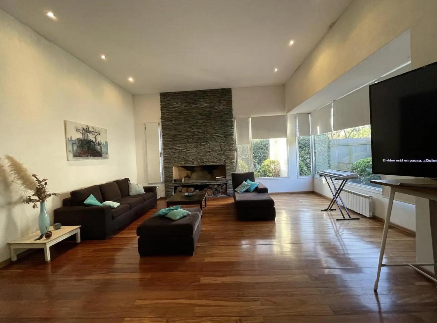 Foto de Casa 3 dormitorios, jardín y piscina en Funes, garita 15, imagen 4