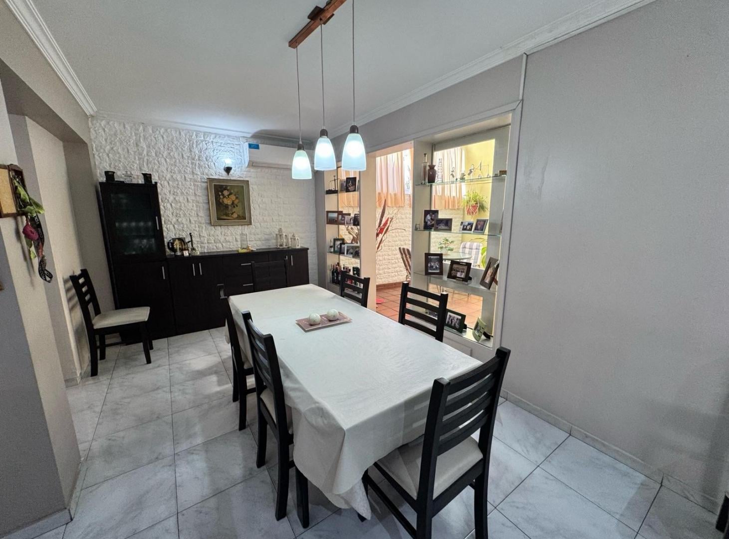 Foto de Casa 4 dormitorios, cochera, patio y local en Belgrano, imagen 1