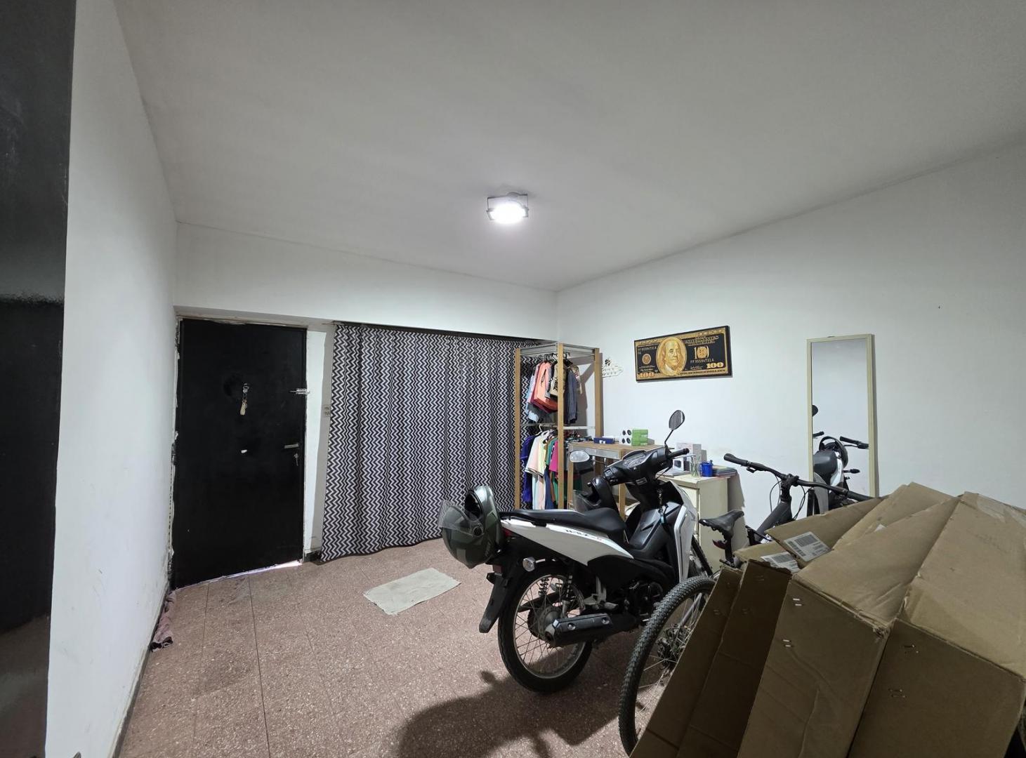 Foto de Casa 2 dormitorios - Cochera - Zona Sur, imagen 2