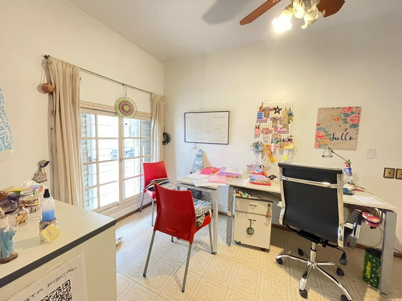 Foto de Casa 4 dormitorios + COCHERA - ALQUILER O VENTA ., imagen 4