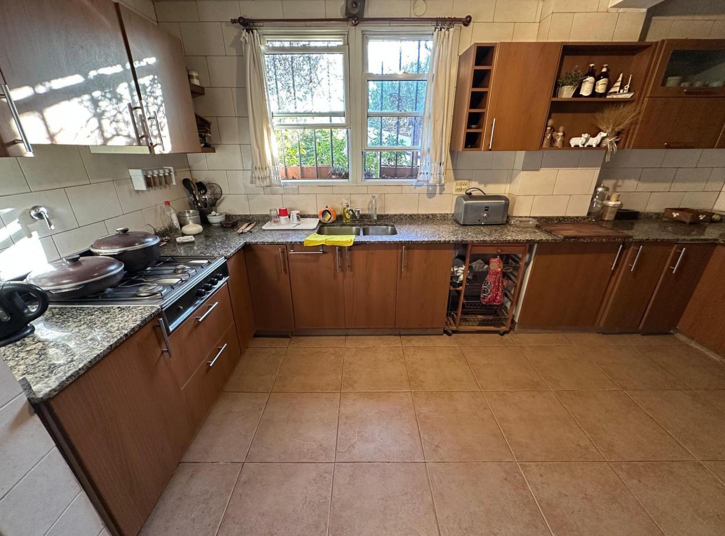 Foto de Casa en venta – Funes – 3 dormitorios, galería, parrilla y pileta, imagen 5