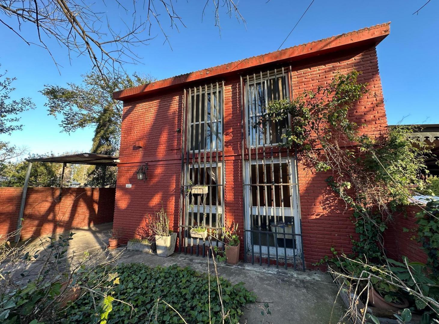 Foto de Casa en venta – Funes – 3 dormitorios, galería, parrilla y pileta, imagen 2