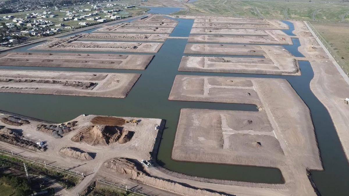 Foto de Terreno en Barrio Privado, Funes Lakes, imagen 1