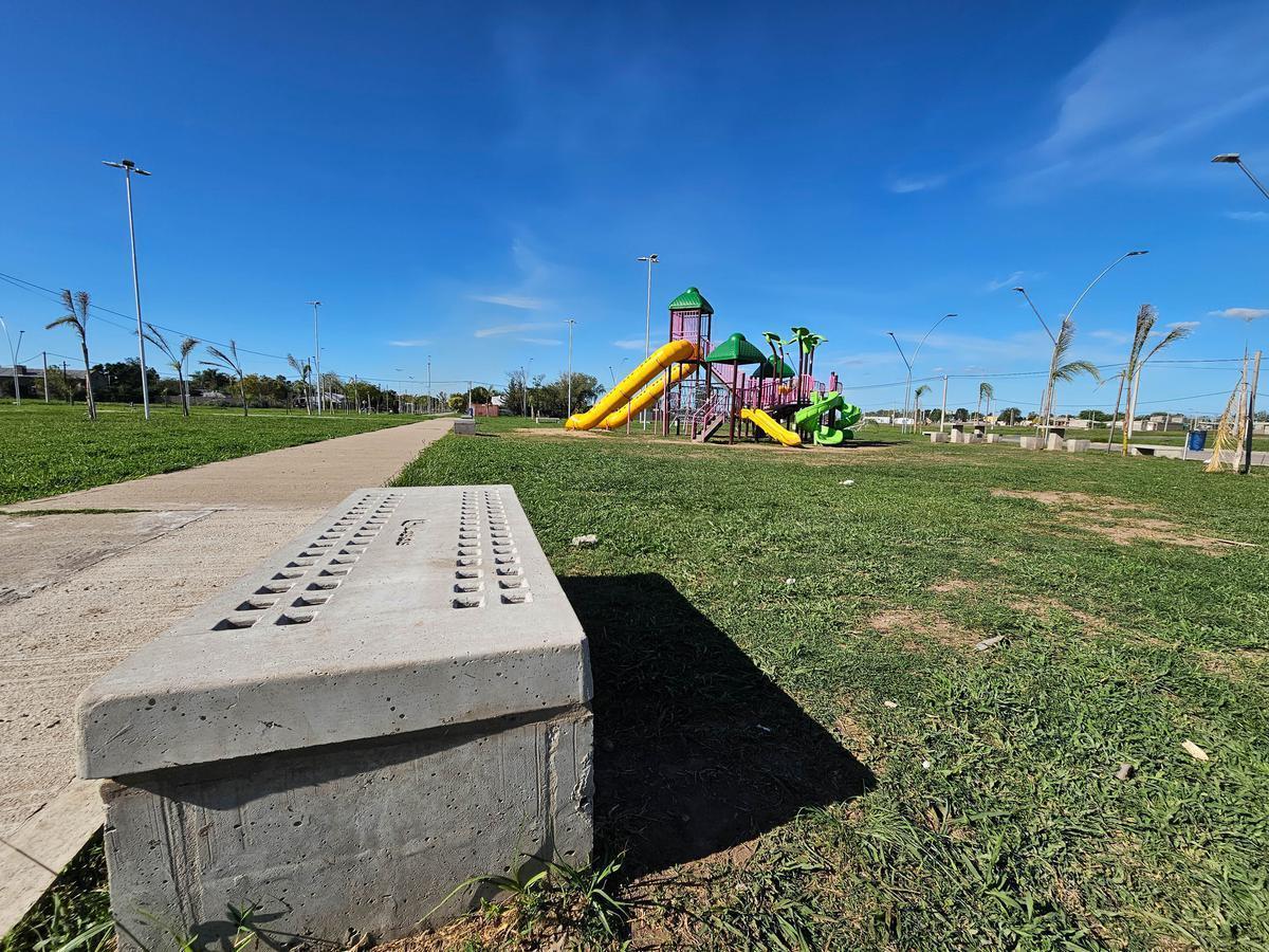 Foto de Terreno 300 m2 en EcoLagos Este - Oportunidad - Todos los servicios, imagen 5