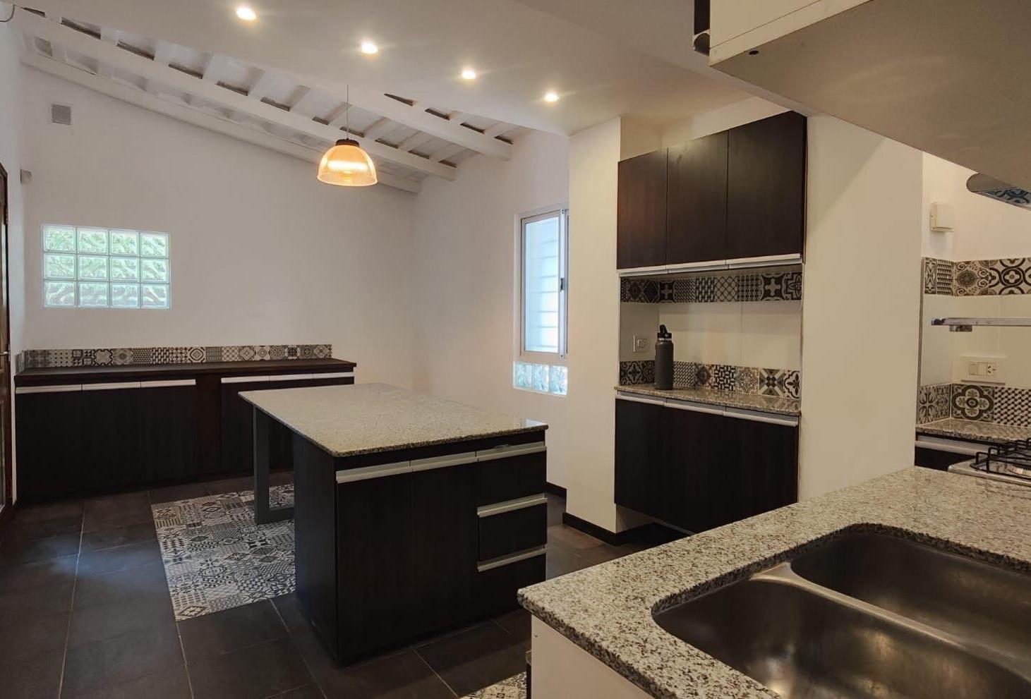 Foto de Casa Tres Dormitorios y Cochera - Funes - Don Mateo, imagen 2