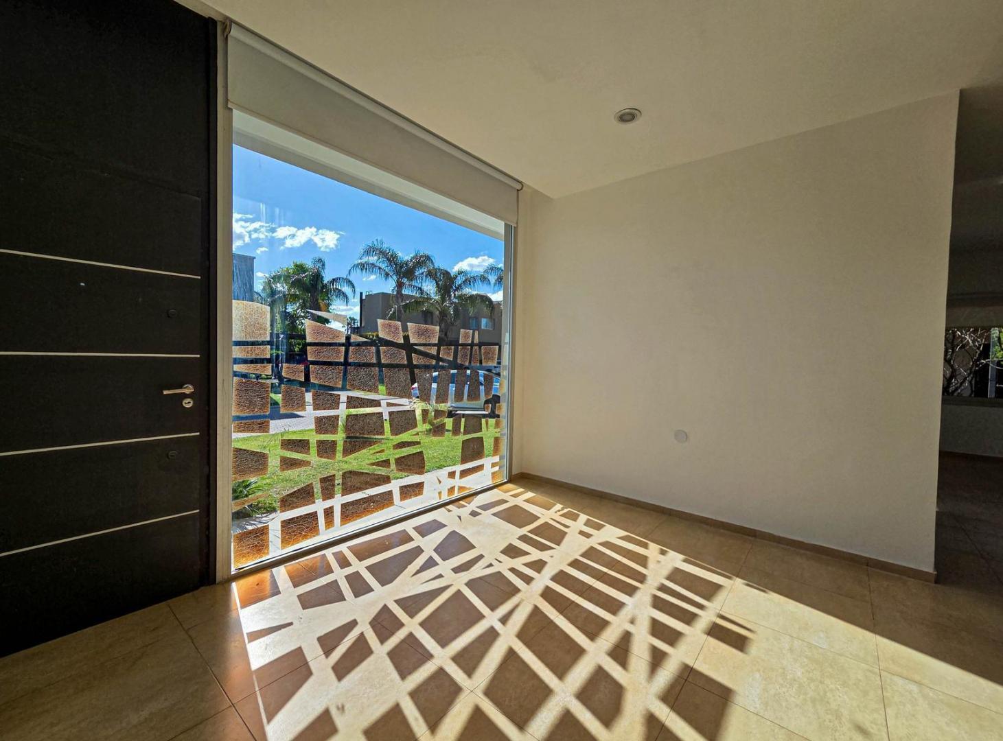 Foto de Casa de 3 dormitorios en Barrio Privado Miraflores, Funes Hills, imagen 3