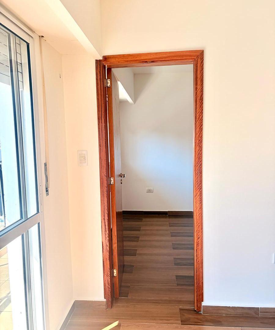 Foto de Departamento con balcón en alquiler, imagen 2