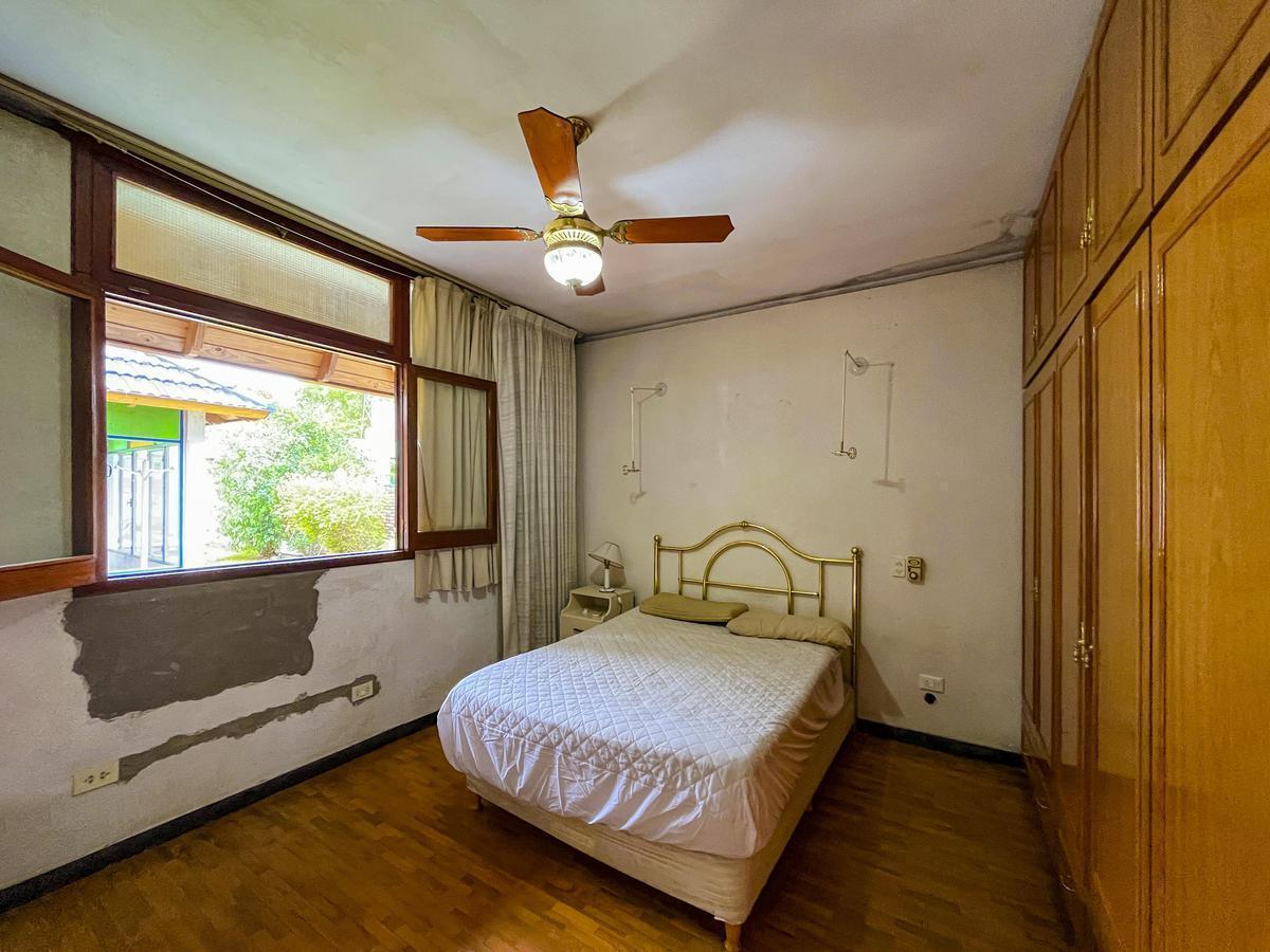 Foto de Casa tres dormitorios, patio y pileta. Granadero Baigorria. Permuta, imagen 2