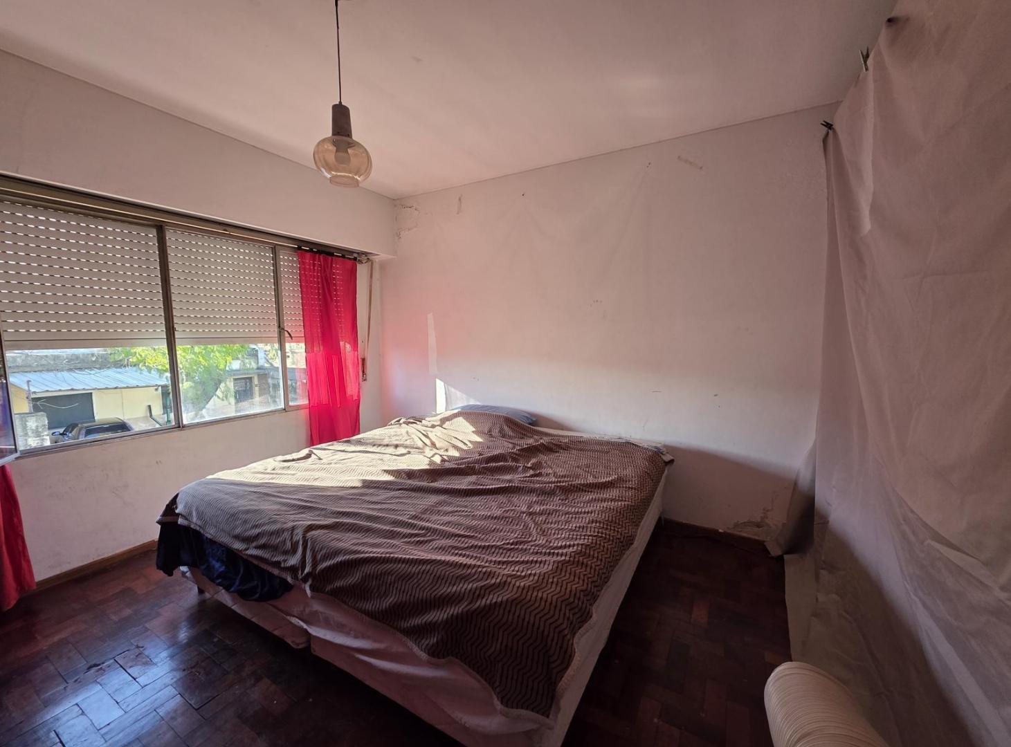 Foto de Casa 2 dormitorios - Cochera - Zona Sur, imagen 2