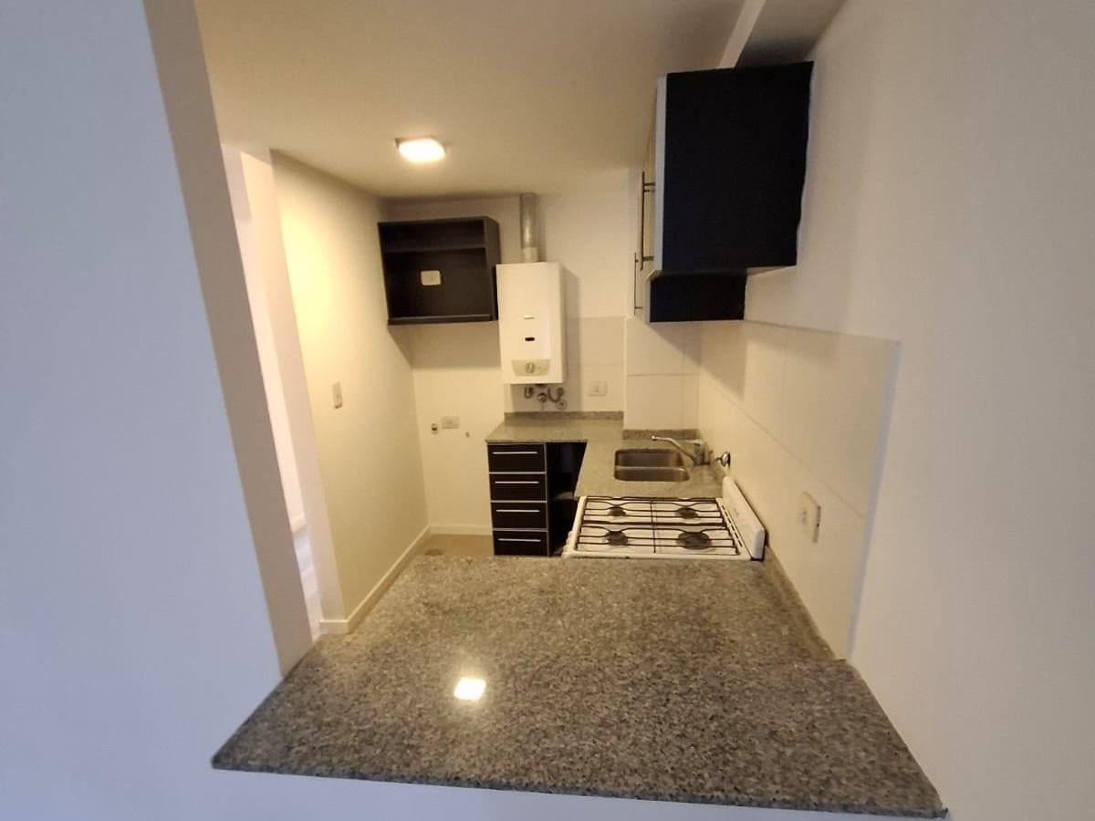 Foto de Venta | Depto 2 Dorm | Balcón al Frente | Cochera | Entre Ríos 1964 1°A, imagen 2