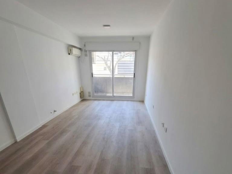 Foto de Venta | Depto 2 Dorm | Balcón al Frente | Cochera | Entre Ríos 1964 1°A, imagen 1