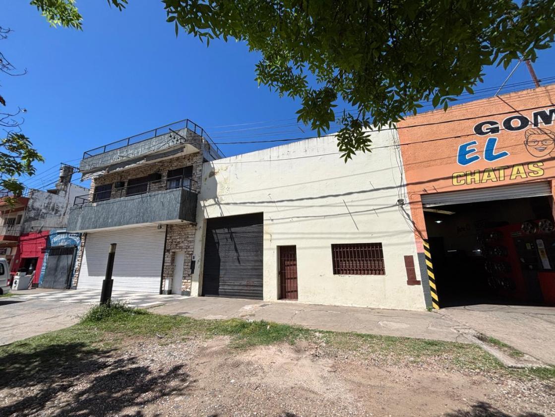 Foto de Galpón de 198 m2- En venta - Las Delicias, imagen 2