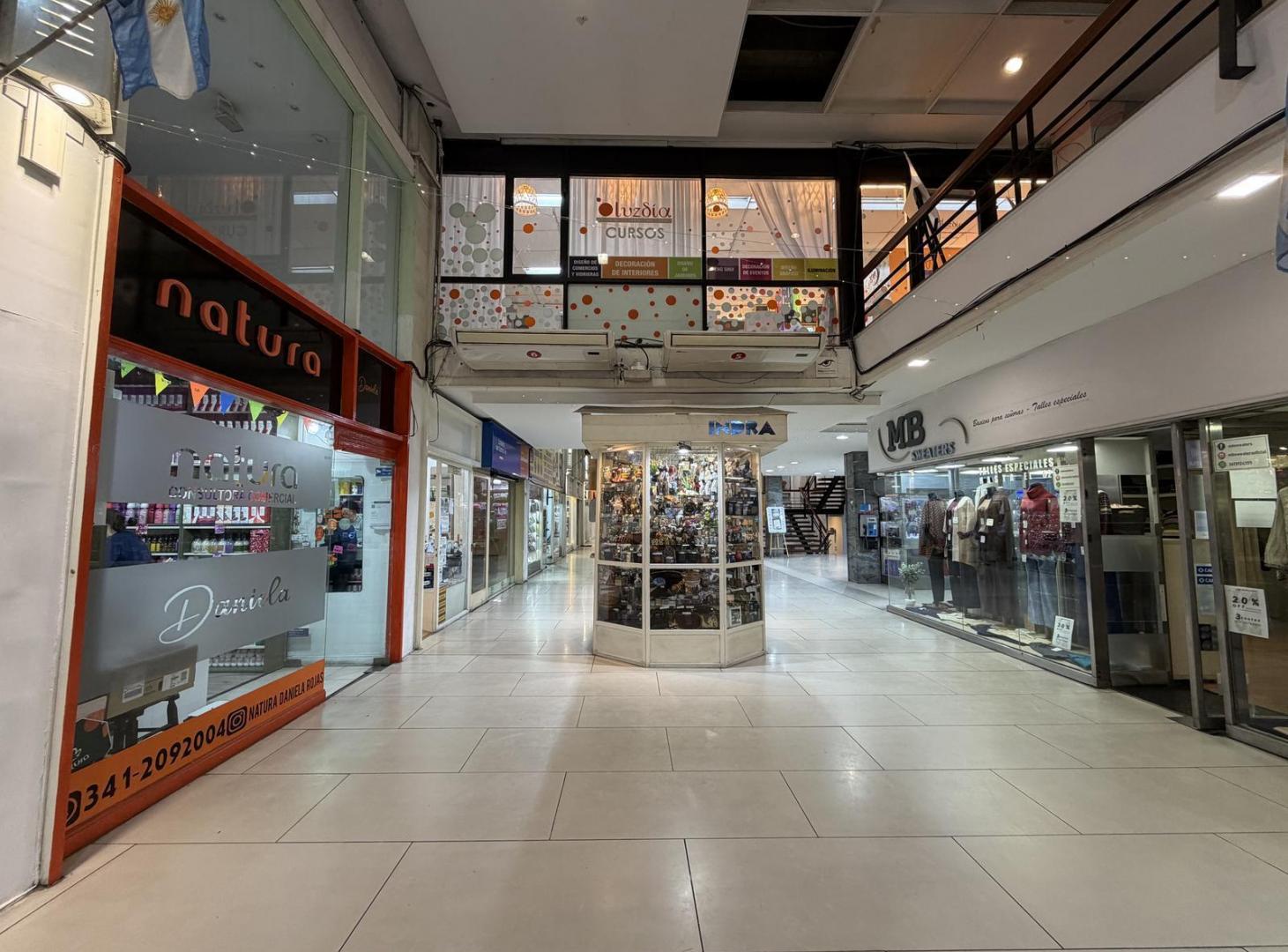 Foto de Local en Venta - Córdoba y Sarmiento, Galería La Favorita, Centro, imagen 1