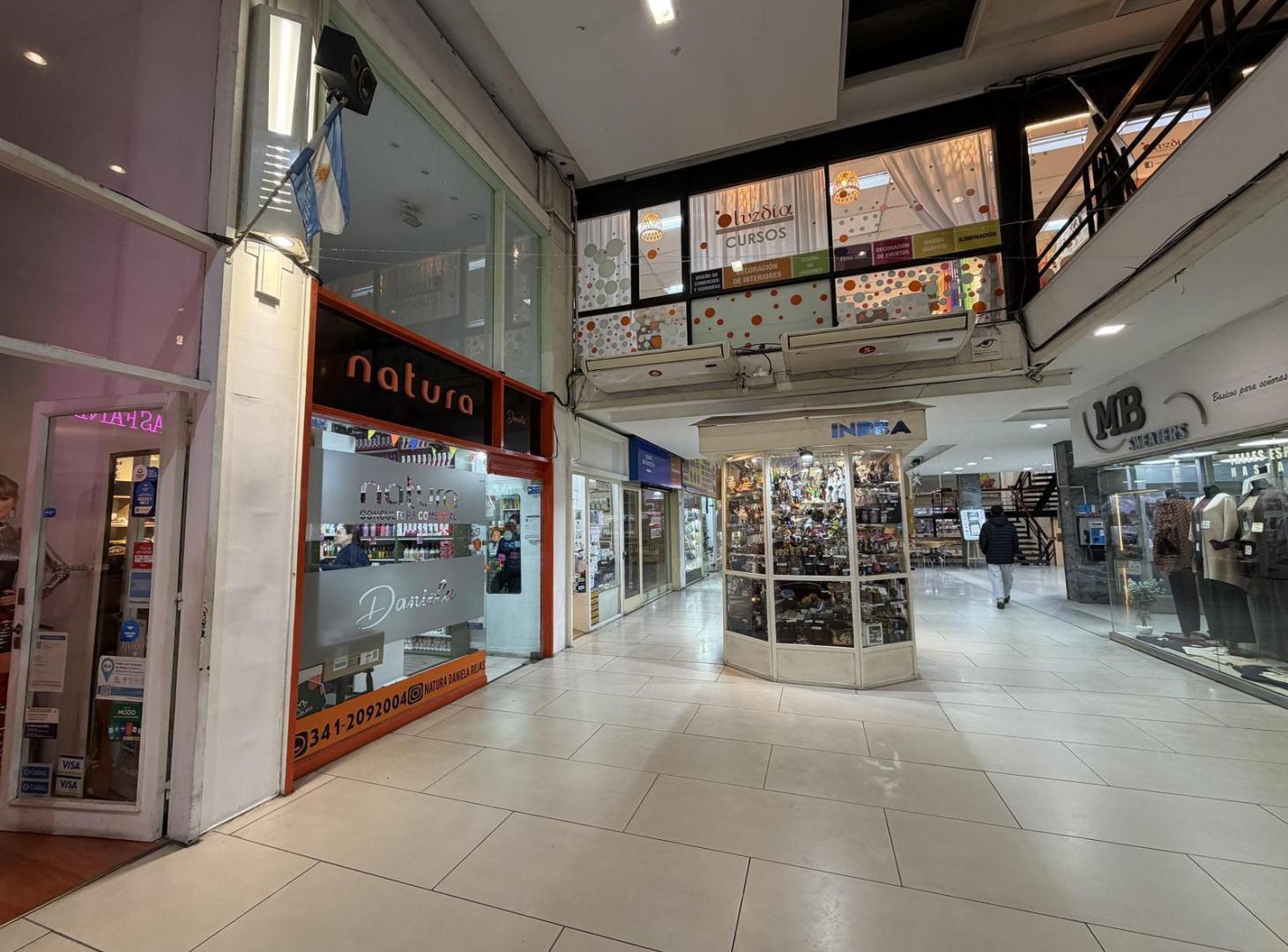 Foto de Local en Venta - Córdoba y Sarmiento, Galería La Favorita, Centro, imagen 4