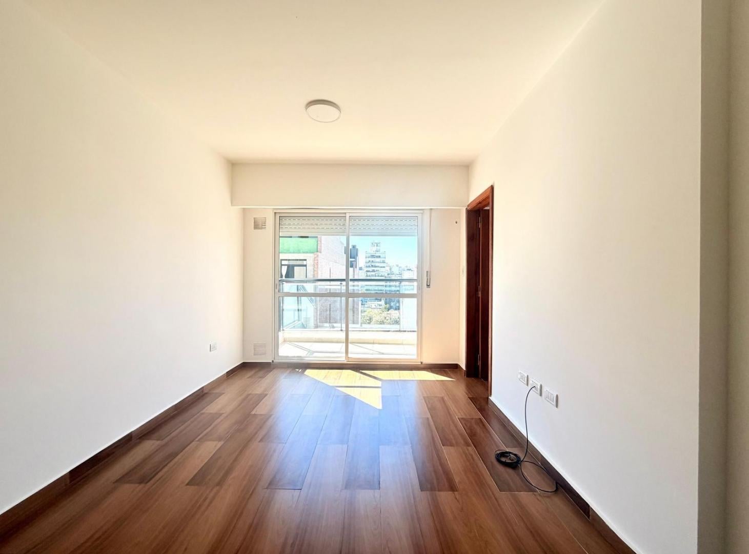 Foto de Departamento con balcón en alquiler, imagen 1