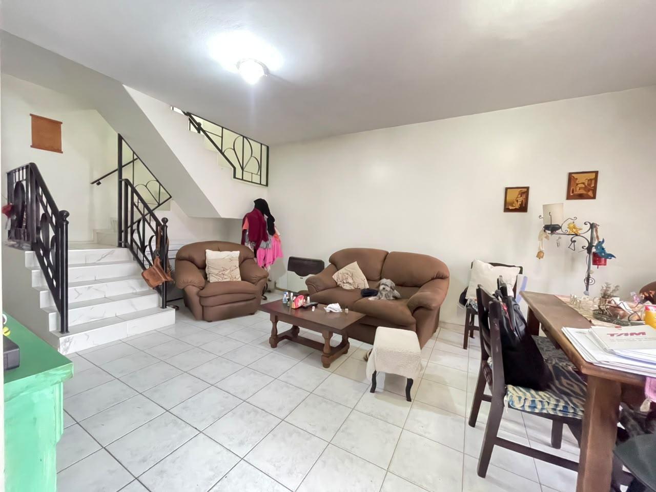 Foto de Casa 4 dormitorios + COCHERA - ALQUILER O VENTA ., imagen 3