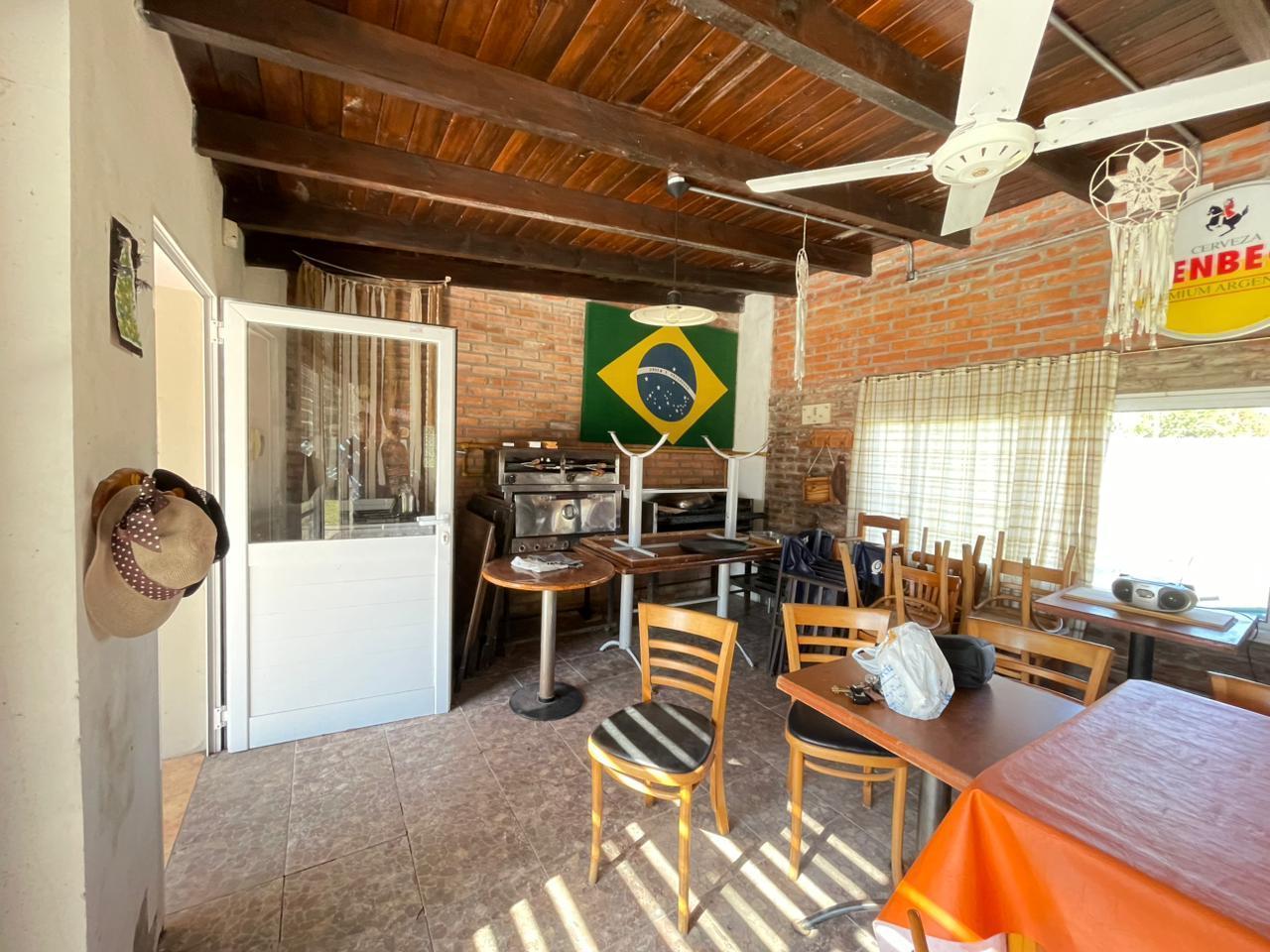 Foto de Quinta con quincho equipado - pileta -amplio parque, imagen 3