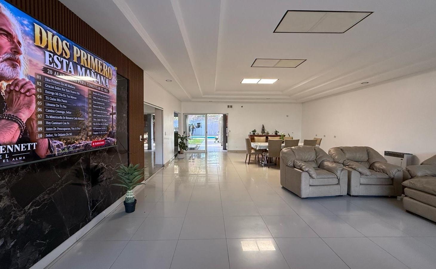 Foto de Casa En venta 4 dormitorios - La Carolina, imagen 2