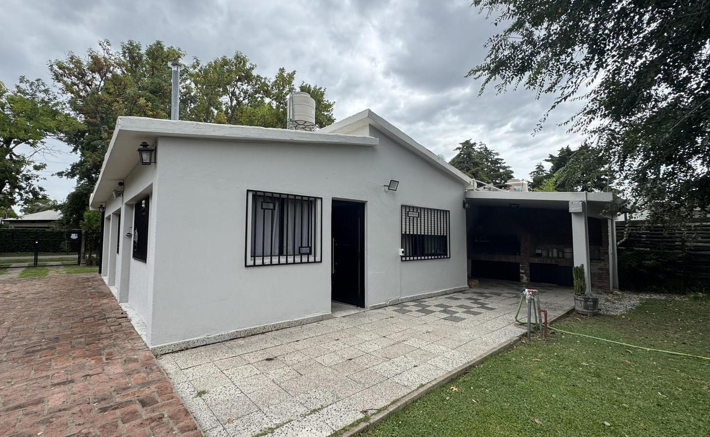 Foto de Casa en Funes con Pileta, terreno de 1055 mts2, imagen 1