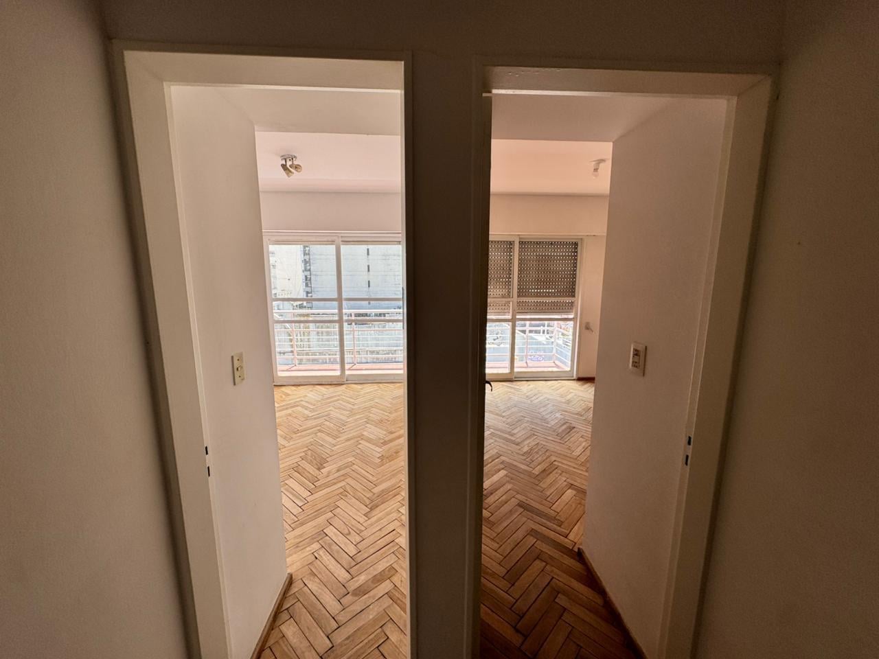 Foto de Departamento en zona Centro de tres dormitorios con balcón. Reciclado, imagen 3