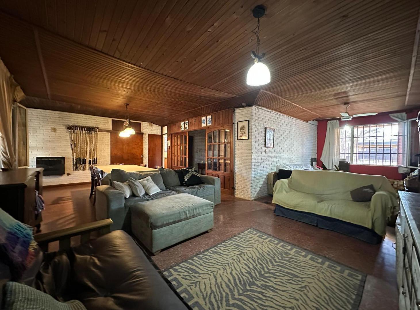 Foto de Casa en venta – Funes – 3 dormitorios, galería, parrilla y pileta, imagen 4