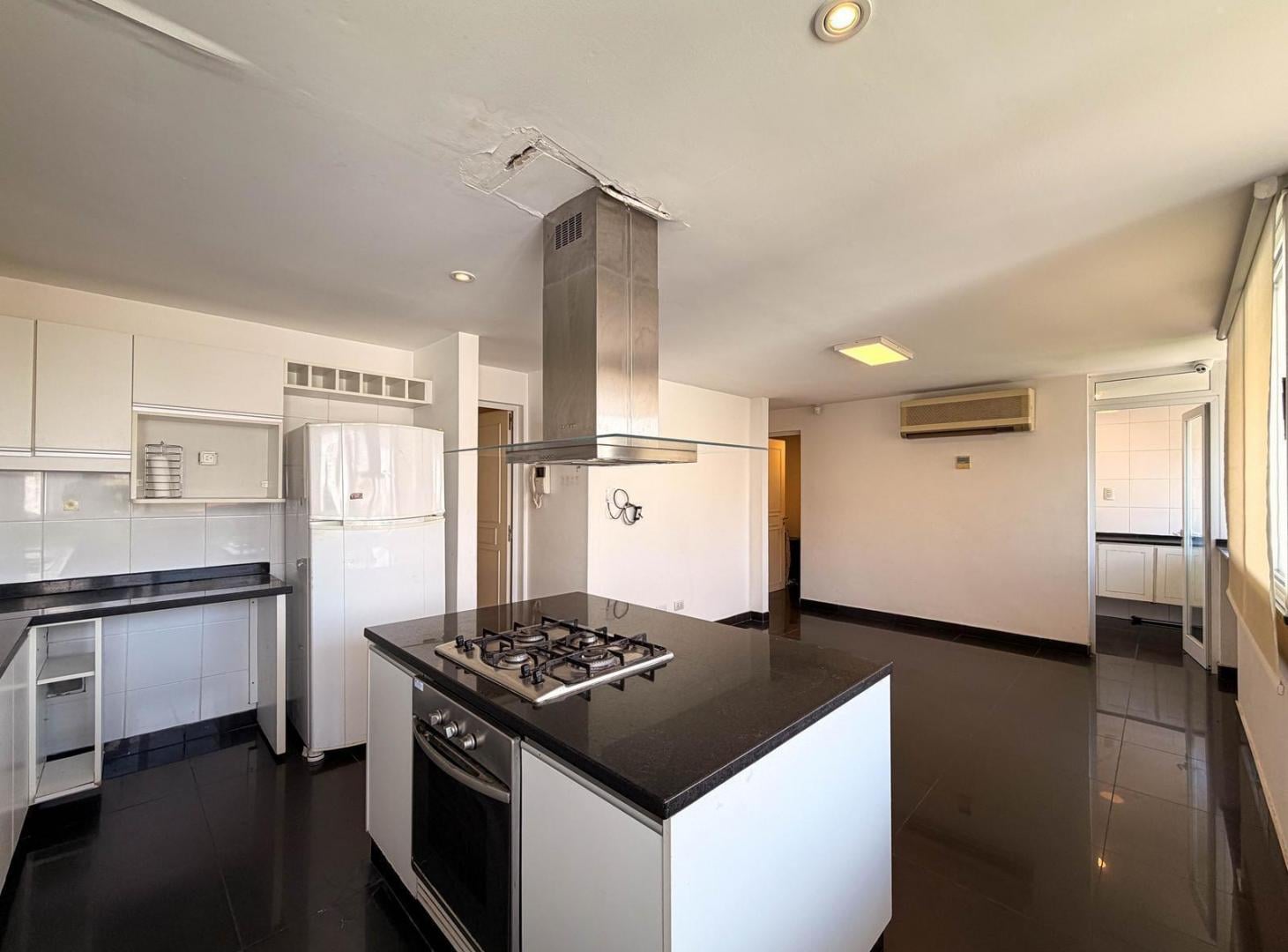 Foto de Venta | Dúplex de Categoría | 5 Dorm. | Balcón con Parrilla | Frente, imagen 4