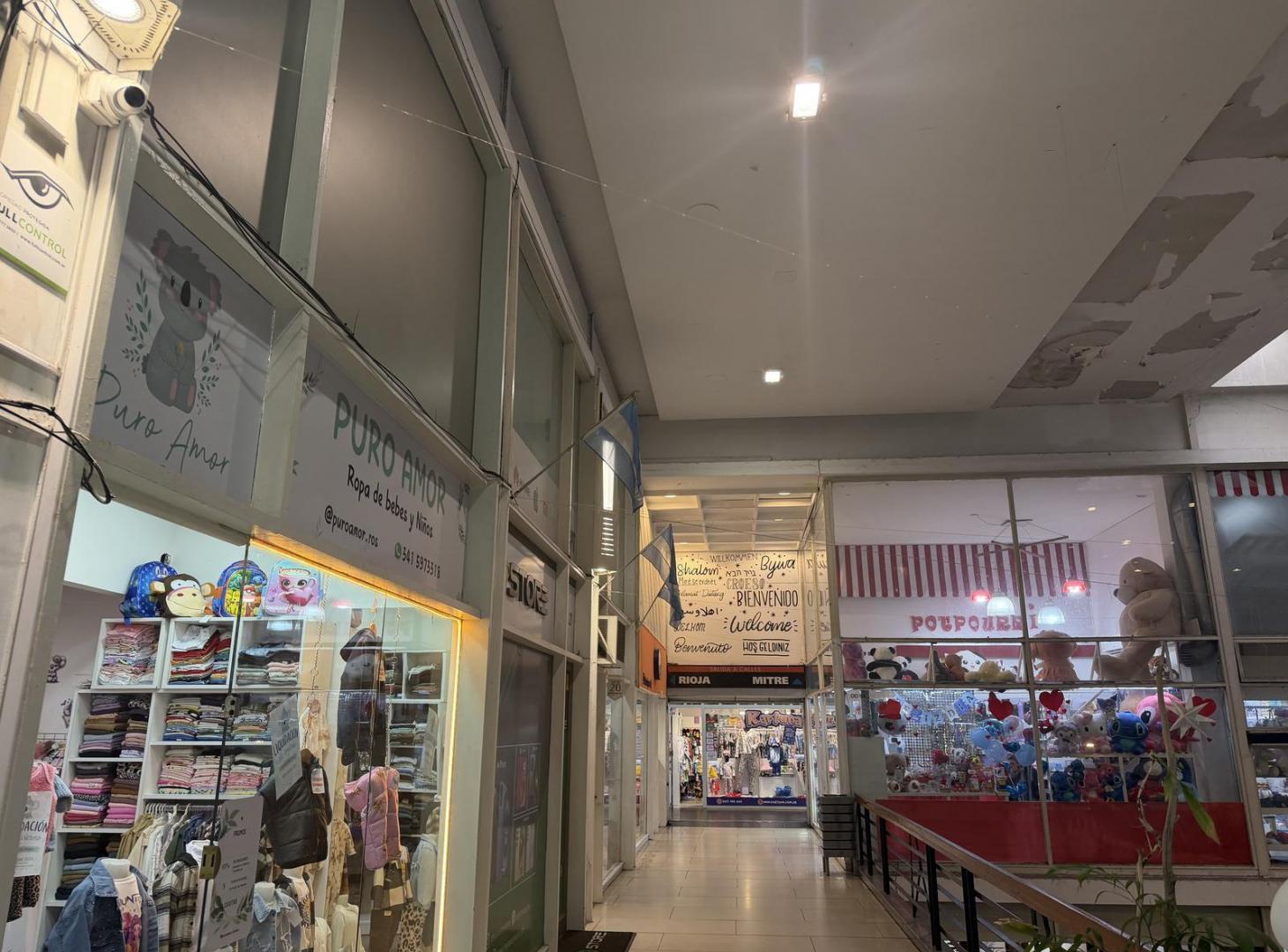 Foto de Local en Venta - Córdoba y Sarmiento, Galería La Favorita, Centro, imagen 2