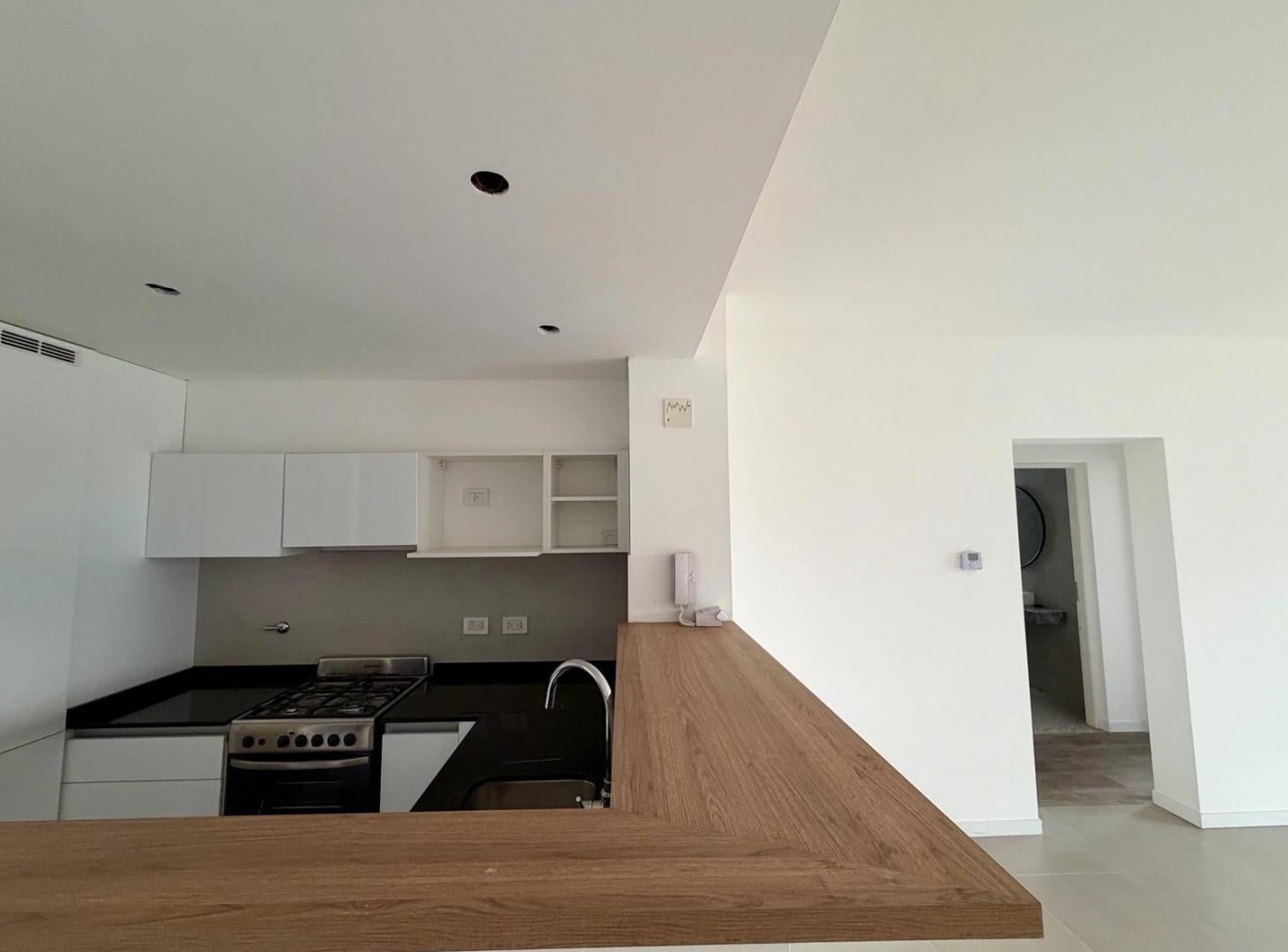 Foto de Departamento 1 dormitorio y cochera - Funes 8 sauces, imagen 2
