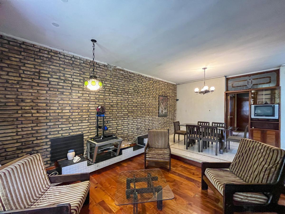Foto de Casa tres dormitorios, patio y pileta. Granadero Baigorria. Permuta, imagen 5
