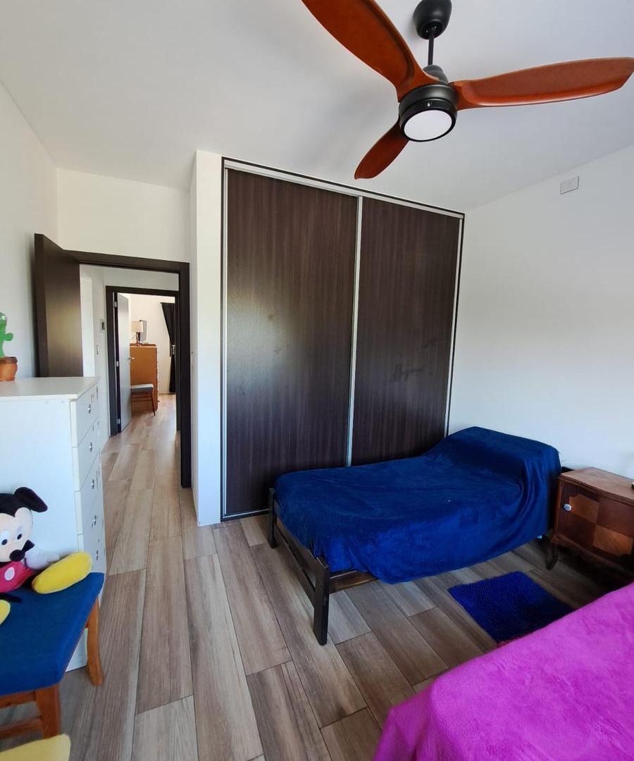 Foto de Casa Hostal del Sol - 3 dormitorios - 5 ambientes - 3 cocheras, imagen 2