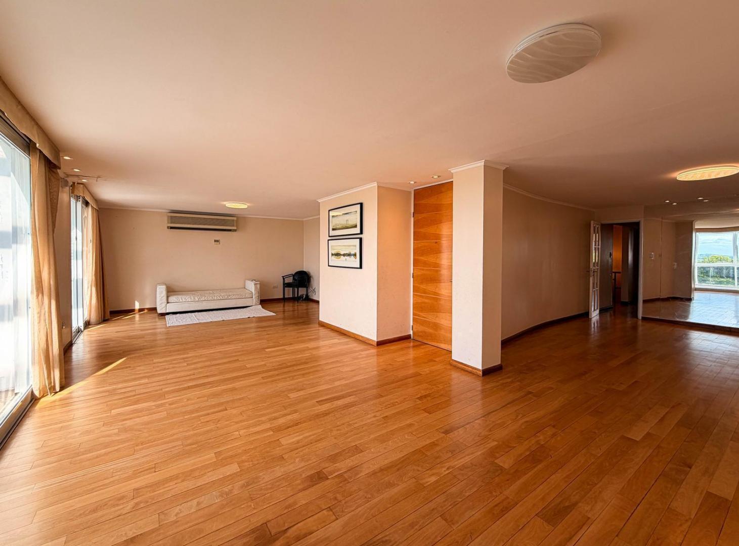 Foto de Venta | Dúplex de Categoría | 5 Dorm. | Balcón con Parrilla | Frente, imagen 1