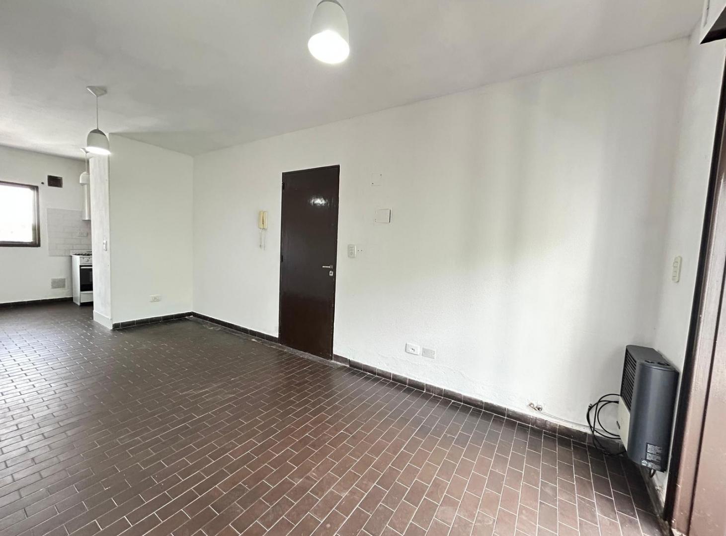 Foto de Departamento dos dormitorios + balcon + cochera, imagen 2