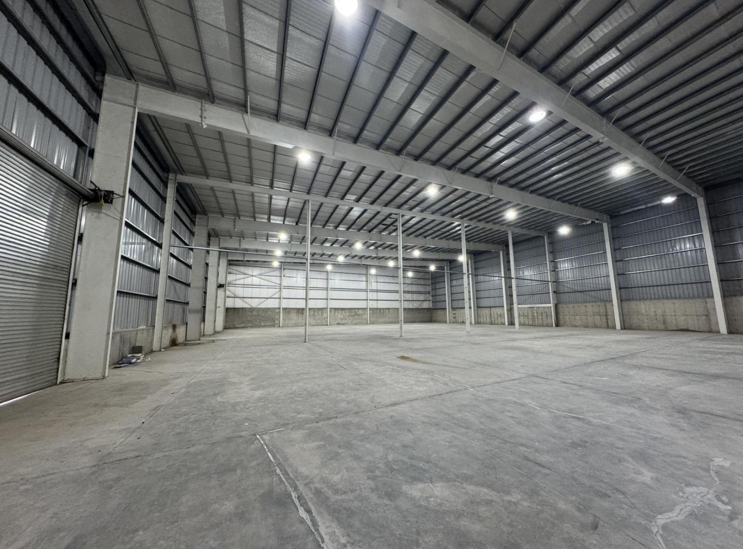 Nave Industrial en Alquiler – 1.750 m² – Micro Parque Industrial Alvear