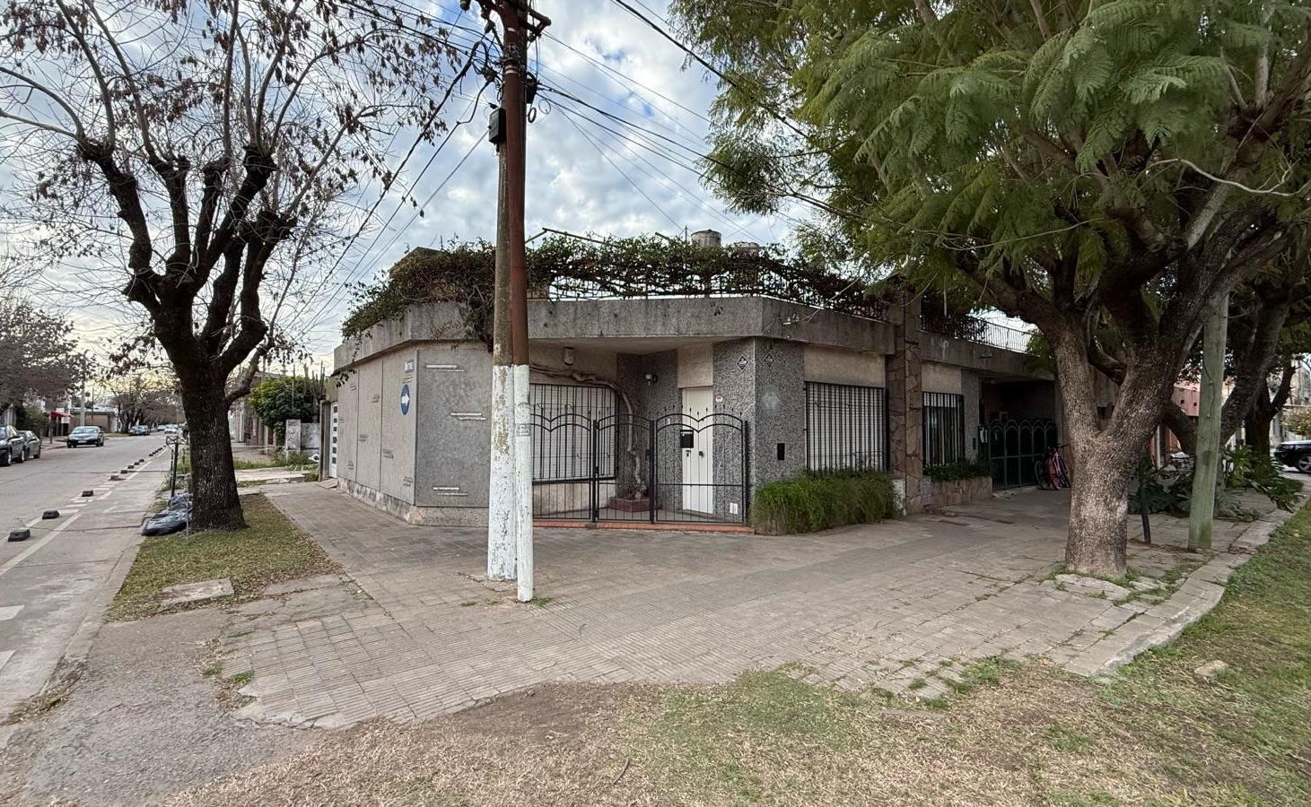 Casa en venta Perez