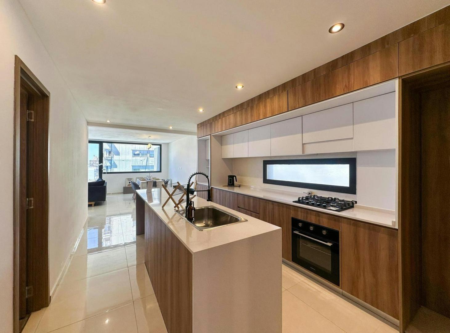 Foto de Departamento 3 dormitorios con cochera, balcón terraza y pileta en, imagen 1
